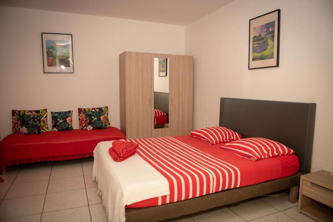 Chambres D'Hotes Du Domaine Des Doudous Saint Pierre Exterior photo