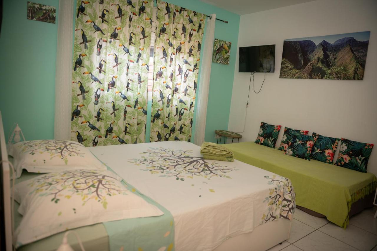 Chambres D'Hotes Du Domaine Des Doudous Saint Pierre Exterior photo